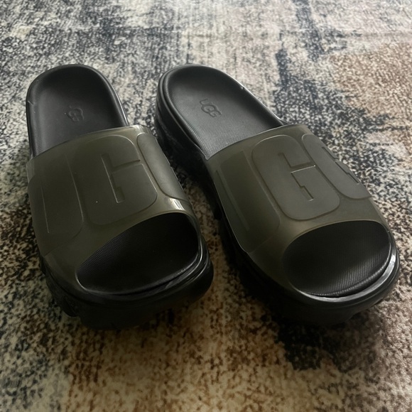 UGG. 7 Jella Clear Slide in Gray - Picture 1 of 8